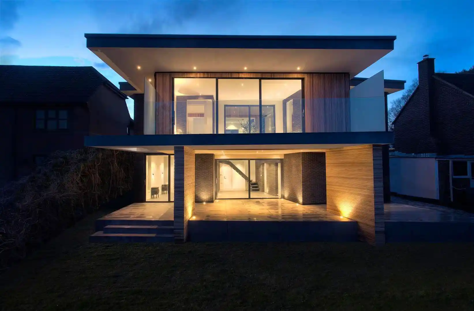 Contemporary English Architecture Facade Design 01