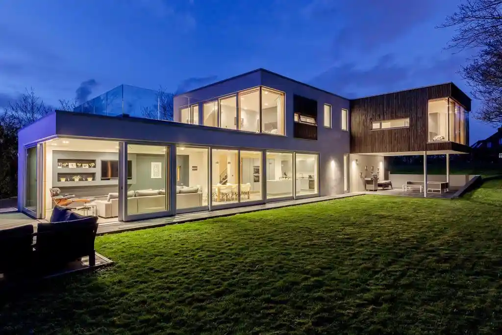 Contemporary English Architecture Facade Design 02