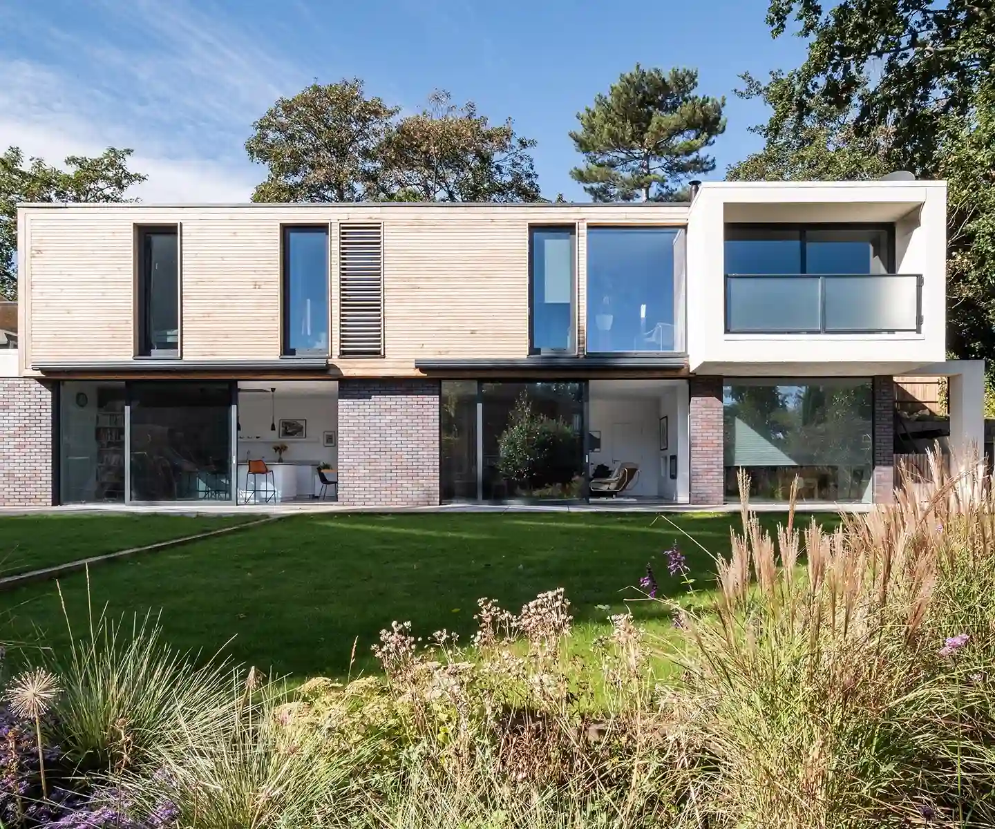 Contemporary English Architecture Facade Design 05