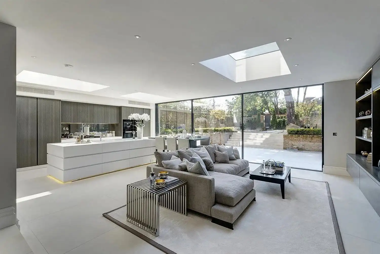 Contemporary English Architecture Interior Design 04