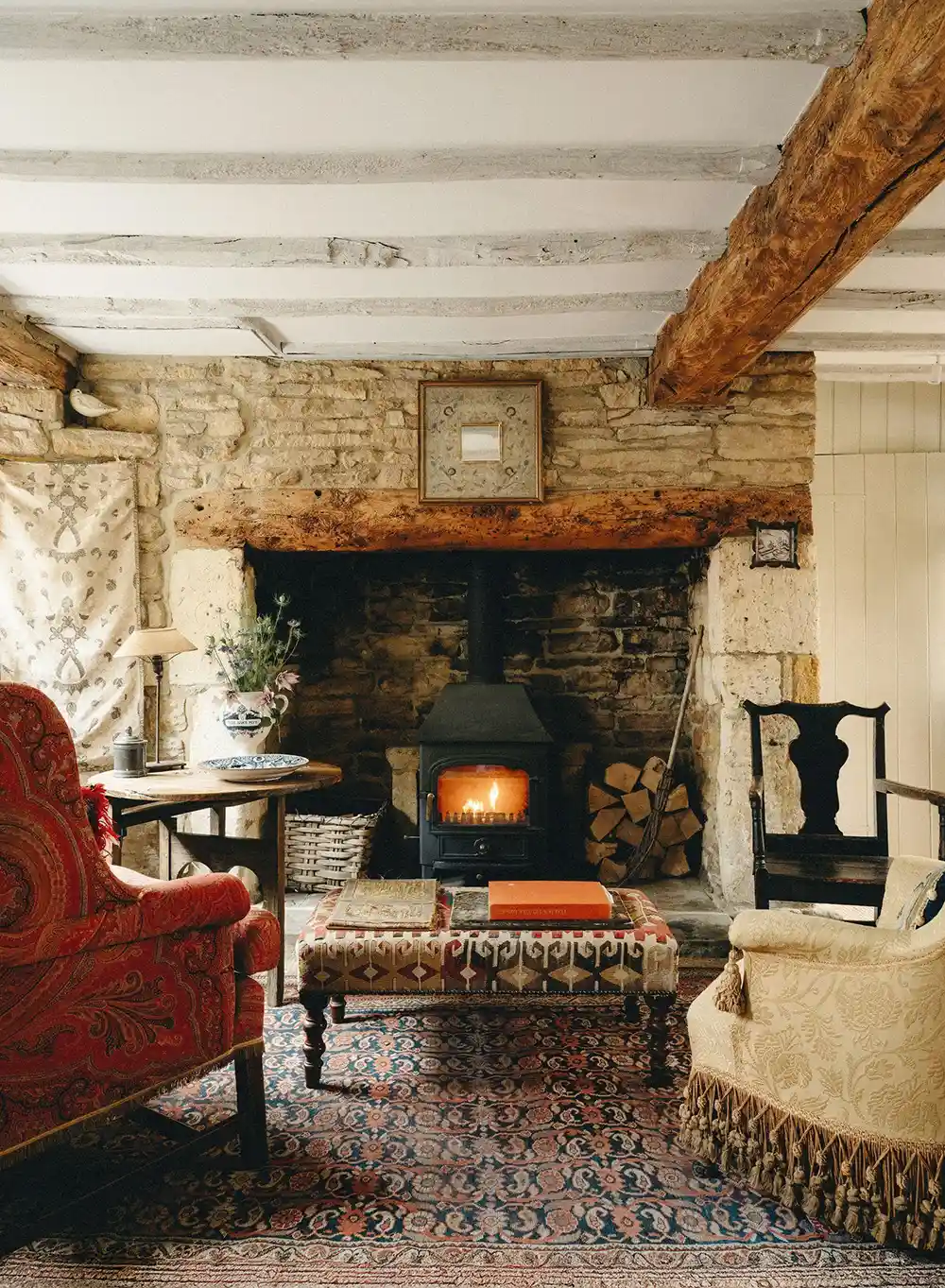 English Cottage Interior Design 02