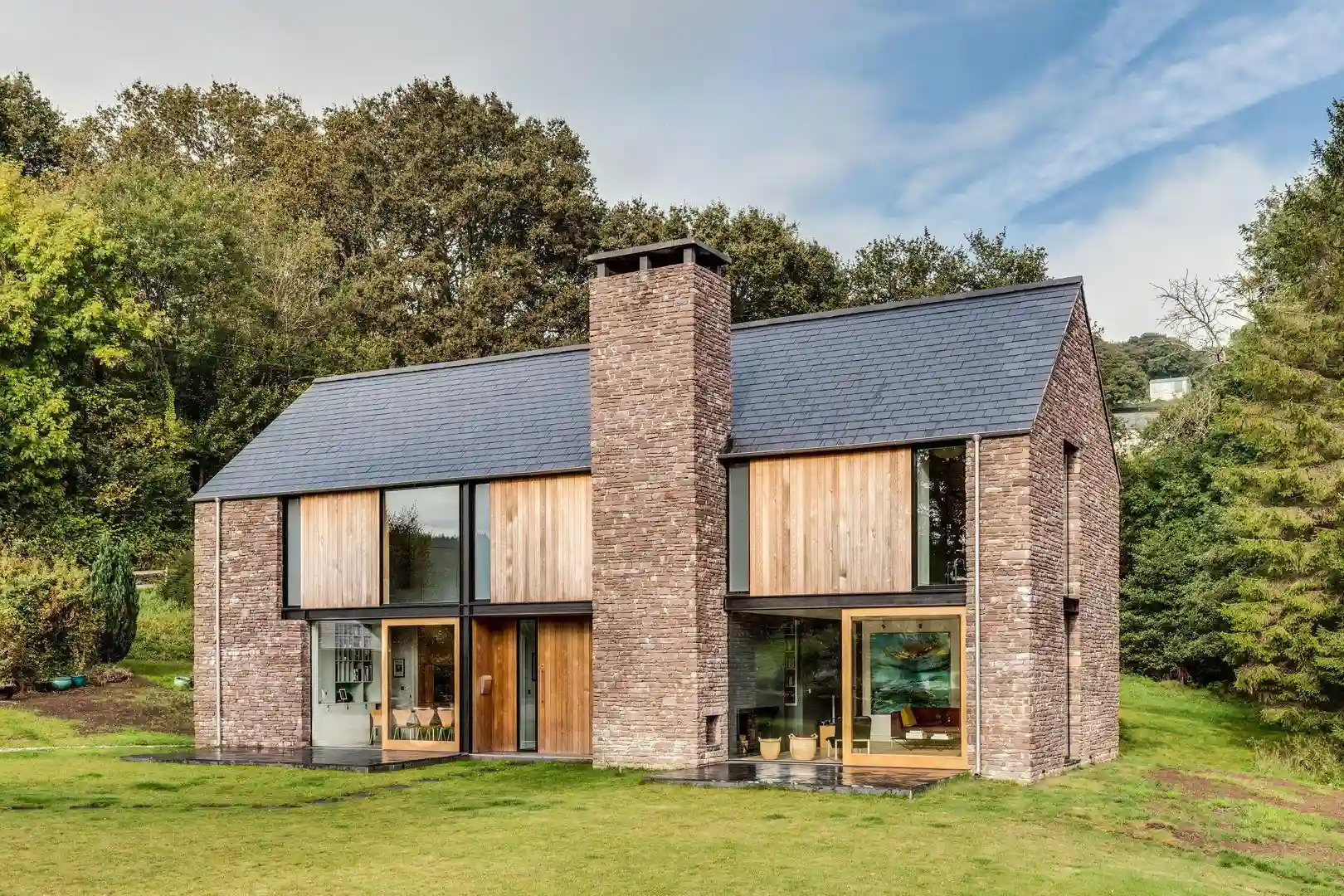 Modern English Country Facade Design 06