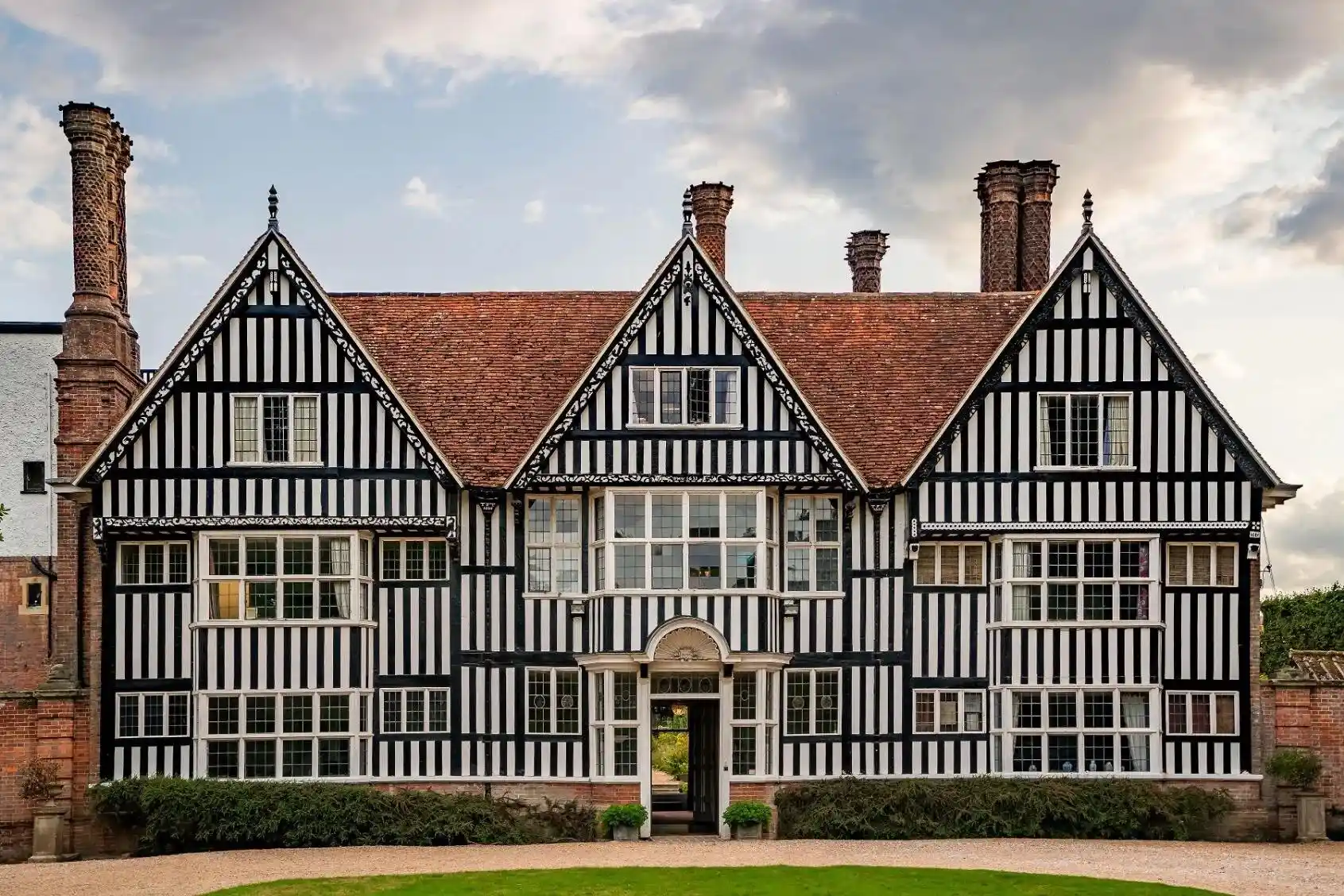 Tudor Architecture English Country House